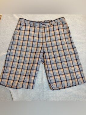 EUC Vurt Men's Skater Plaid Flat-Front Shorts in Blue & Tan Size 38. Length: 25”